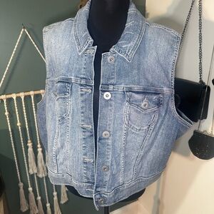 Torrid Denim Vest in Classic Blue Size 2 (see measurements)